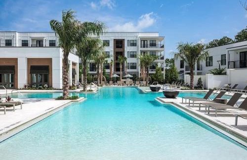 Beach Haven Apartamento | 5 Star Ultimate King Suite near Mayo