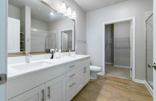 Beach Haven Apartamento | 5 Star Ultimate King Suite near Mayo