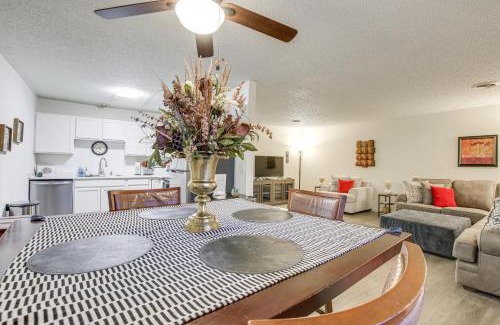 Twain Apartamento | Centrally Located Apt about 2 Mi to University of Iowa