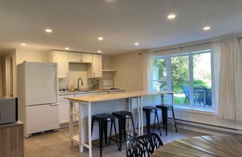 Cobourg Casa | Serenity- Lg private garden near Lake Ontario