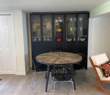 Cobourg Casa | Serenity- Lg private garden near Lake Ontario