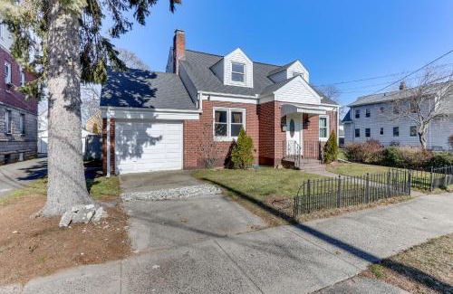 West Haven Casa | Pet-Friendly West Haven Rental Walk to Beach!