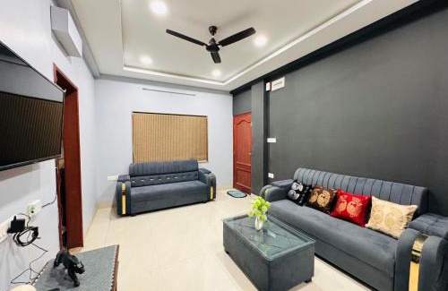 Indore Apartamento | Home Escape 2BHK Apartment Near Brilliant Convention Centre - Adults Only