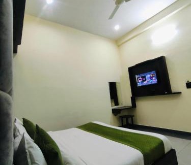 Mathura Hotel | Grand Vista mathura