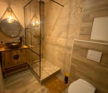 Saint-Victoret Cama Y Desayuno | Cote spa suite nord