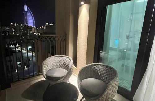Umm Suqeim 3 Apartamento | New 2BR Apartment in MJL with Burj Al Arab Views