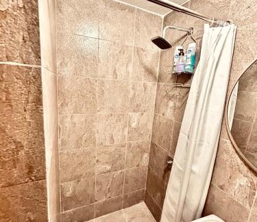 Brittons Hill Apartamento | RnR Guest House