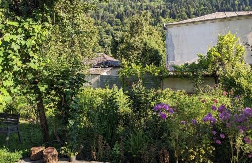 Lentekhi Casa | Guesthouse Mtvarisa