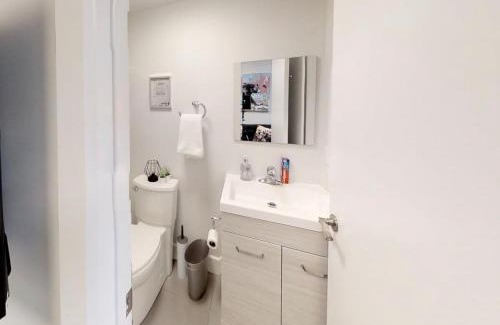 Sandy Hill Cama Y Desayuno | Bachelor apartment in downtown