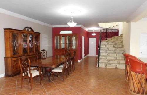 San Nicolás de Ibarra Cama Y Desayuno | Sojourner’s Vista del Lago