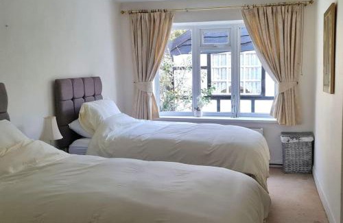 Stockport Casa | Shrigley cottage, quirky & quiet