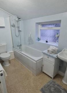 Stockport Casa | Shrigley cottage, quirky & quiet