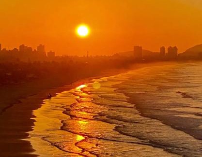 Morro do Maluf Apartamento | Conforto vista mar pé na areia