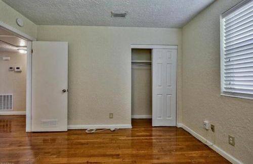 Cedar Hills Casa | 6515 Bartholf Ave