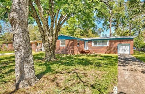 Cedar Hills Casa | 6515 Bartholf Ave