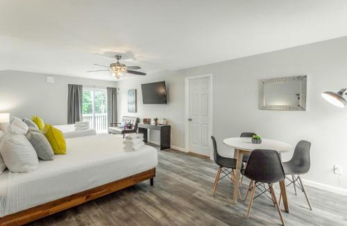 Chattanooga Hotel | 01 The Eames Suite - A PMI Scenic City Vacation Rental