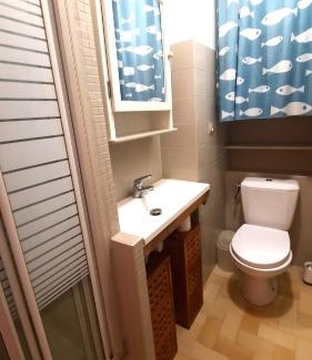 Le Pradet Apartamento | South facing AC studio with terrace and parking - Dodo et Tartine