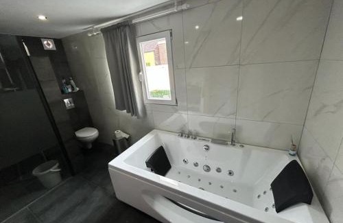 Denderleeuw Casa | Belle maison avec bain à remous