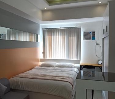 Valenzuela Apartamento | Condo in Bel-Air, Makati