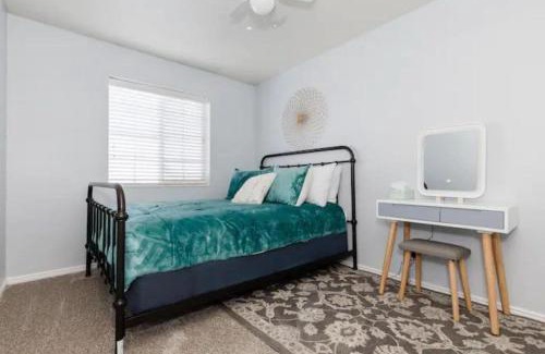 Logan Apartamento | 3 Bed, 1.5 bath Townhouse Close to USU & Main Street