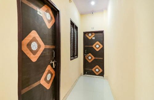Delhi Hotel | OYO 69443 Vision Rooms