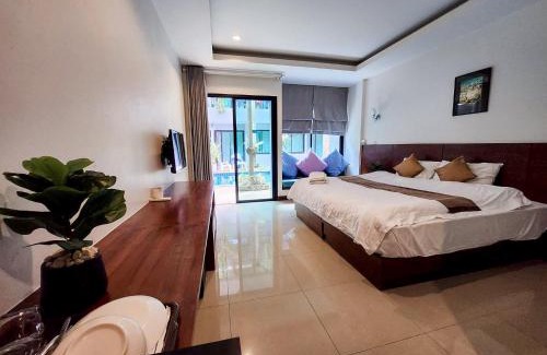 Chalong Hotel | Diana Pool Access Phuket