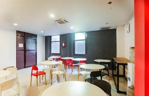 Delhi Hotel | OYO 69984 Royal Inn