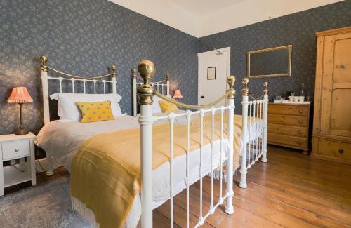 Port St Mary Cama Y Desayuno | Aaron House