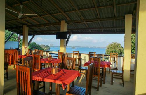 Weligama Hotel | Hoxton Bay Resort Weligama