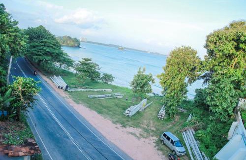 Weligama Hotel | Hoxton Bay Resort Weligama