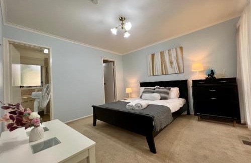 Glen Waverley Casa | Glen Waverley Central 5BR2BA decking+WIFI