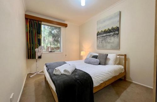 Glen Waverley Casa | Glen Waverley Central 5BR2BA decking+WIFI