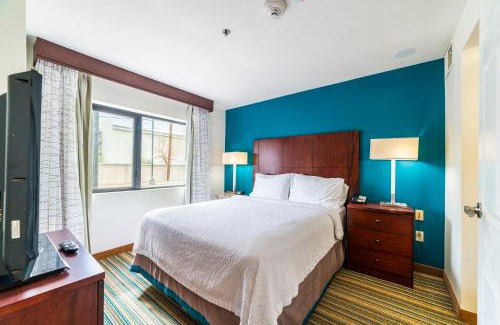 North Mountain Apartamento | Metro PHX downstairs 1bd sleeps 4 ADA Accessible