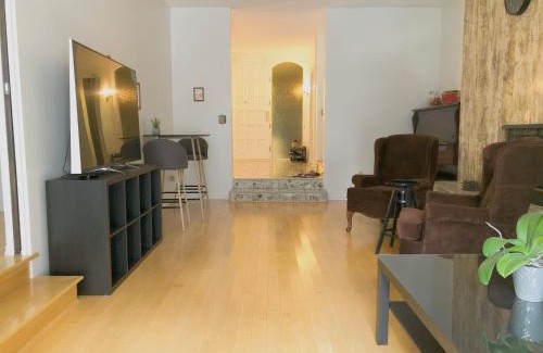 Oakridge Casa | Vancouver west luxury suite