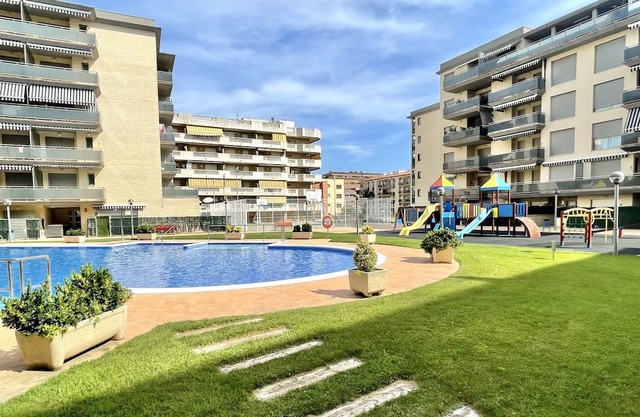 MALDIVAS III NEXT TO THE BEACH WITH SWIMMING POOL AND HEATED