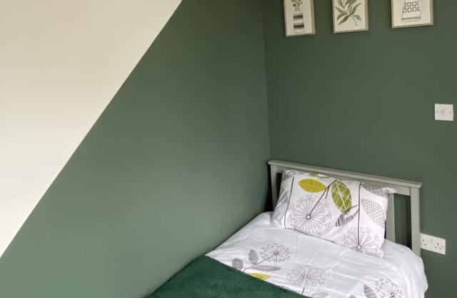 London Road 2 bedrooms Flat free Wi-Fi, parking, washing machine