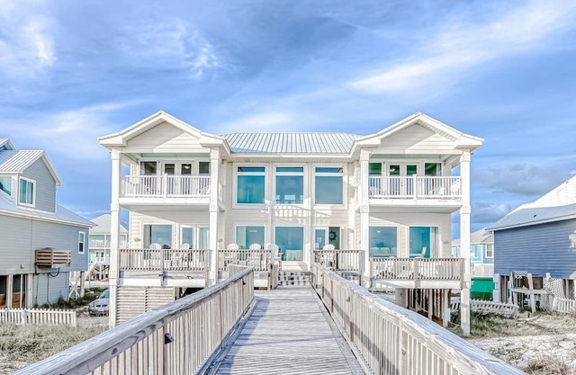 August Discounted! Beachfront - Pools & Pickleball