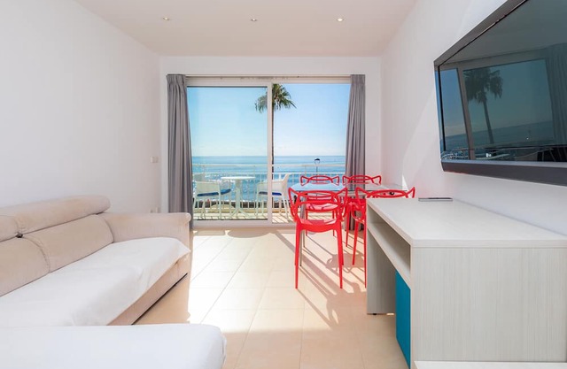 'Apartment Mallorca' with Sea View, Terrace & Wi-Fi