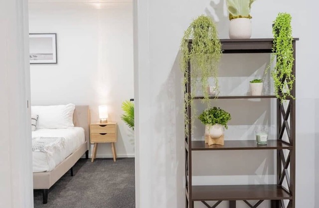 Contemporary Home Close to Hospital with WiFi
