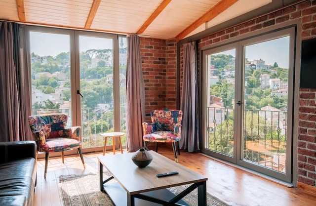 Stunning Sea View Loft 5 min to Park in Kuzguncuk