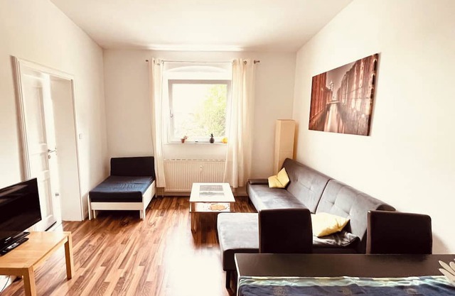 Apartment "Kleines Hof Cafe Loft Fischkopf" with Shared Garden & Wi-Fi