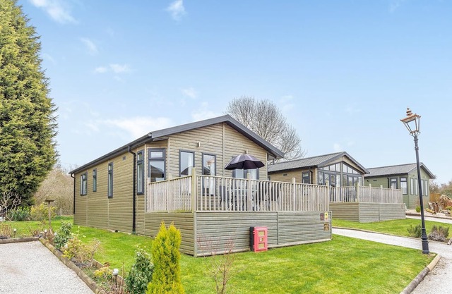 2 bedroom accommodation in Overseal, Nr Ashby-de-la-Zouch