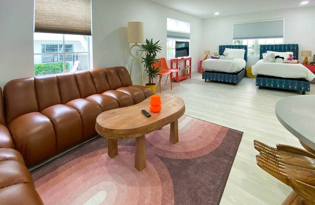 110 - SOFI 2 Bedroom - Heated Pool, 2 blocks from Beach!