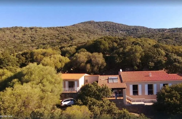 IDEAL FOR A STAY WITH FAMILY OR FRIENDS