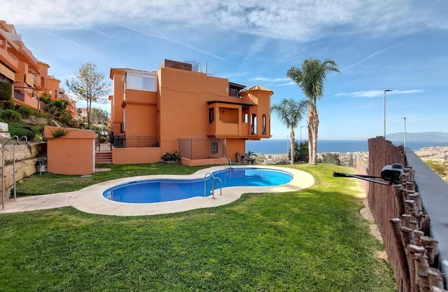 Beautiful apartment in Torre de Benagalbón