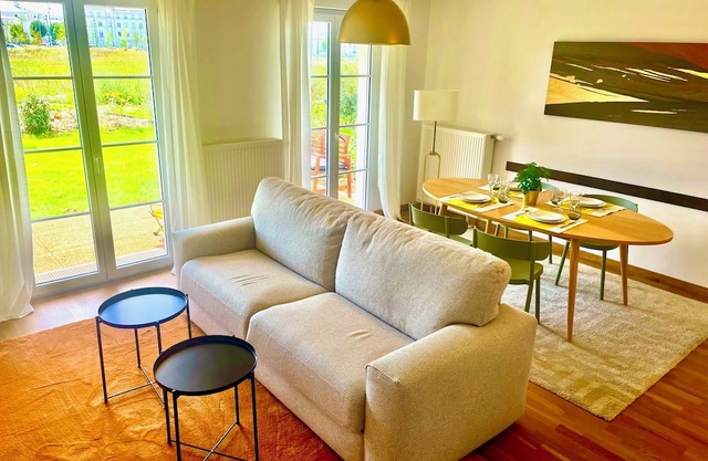 Apartment near Disneyland with private garden