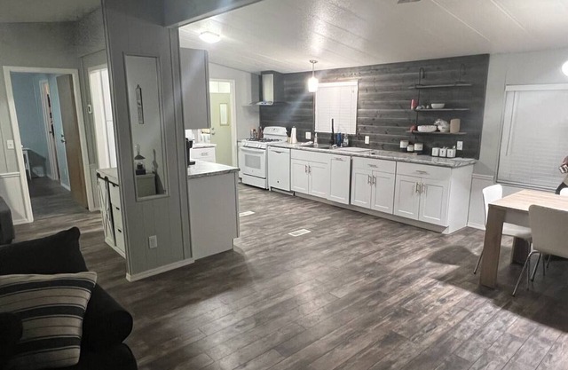 Escape to a newly remodeled home by the river, casinos, bars, dining and more!