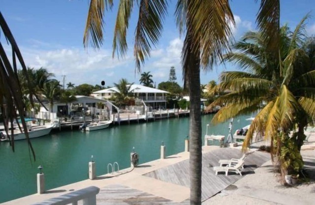 KEY COLONY BEACH Island Paradise! 80FT DOCK. 331