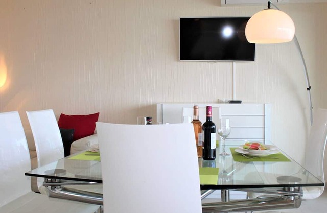 Apartamento Moderno con Terraza y Garaje - Villeneuve-Loubet