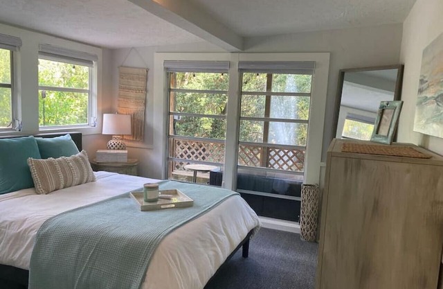 Siesta key Guest House 5 star on the water Private